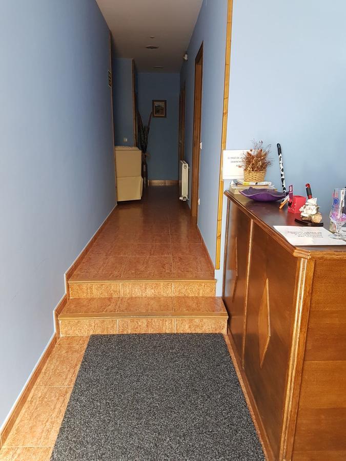 Hostal Los Nogales 칸가스 델 나르세아 외부 사진